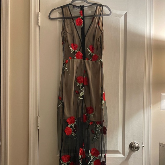 Dress Laced Roses - Picture 2 of 2